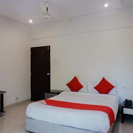 Dreams Holiday Resort Lonavala Exteriör bild