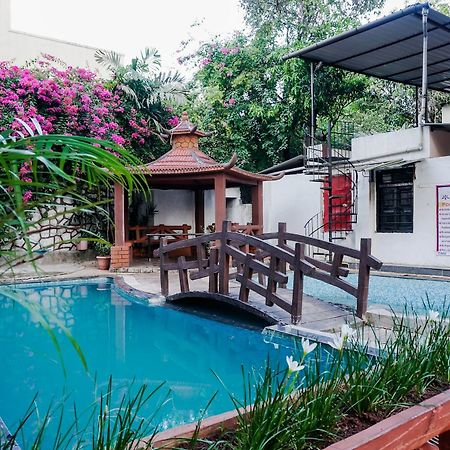Dreams Holiday Resort Lonavala Exteriör bild